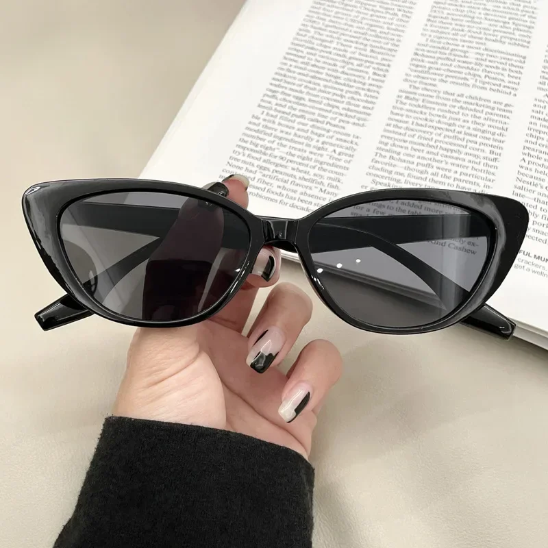 Koreańskie Ins Niche Wysokiej klasy retro wszechstronne różowe okulary przeciwsłoneczne Cat Eye dla kobiet z ochroną przeciwsłoneczną Wyświetlacz Twarz Małe okulary przeciwsłoneczne