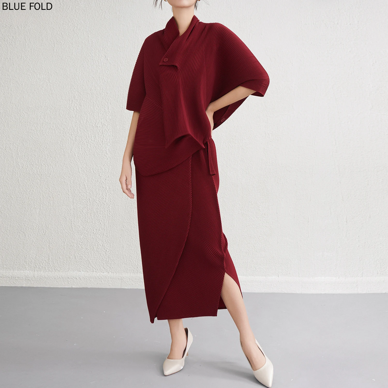 

Latest Design Miyake Pleated Casual Two-Piece Set For Ladies Loose Design Skirt And Top Two-Piece Set