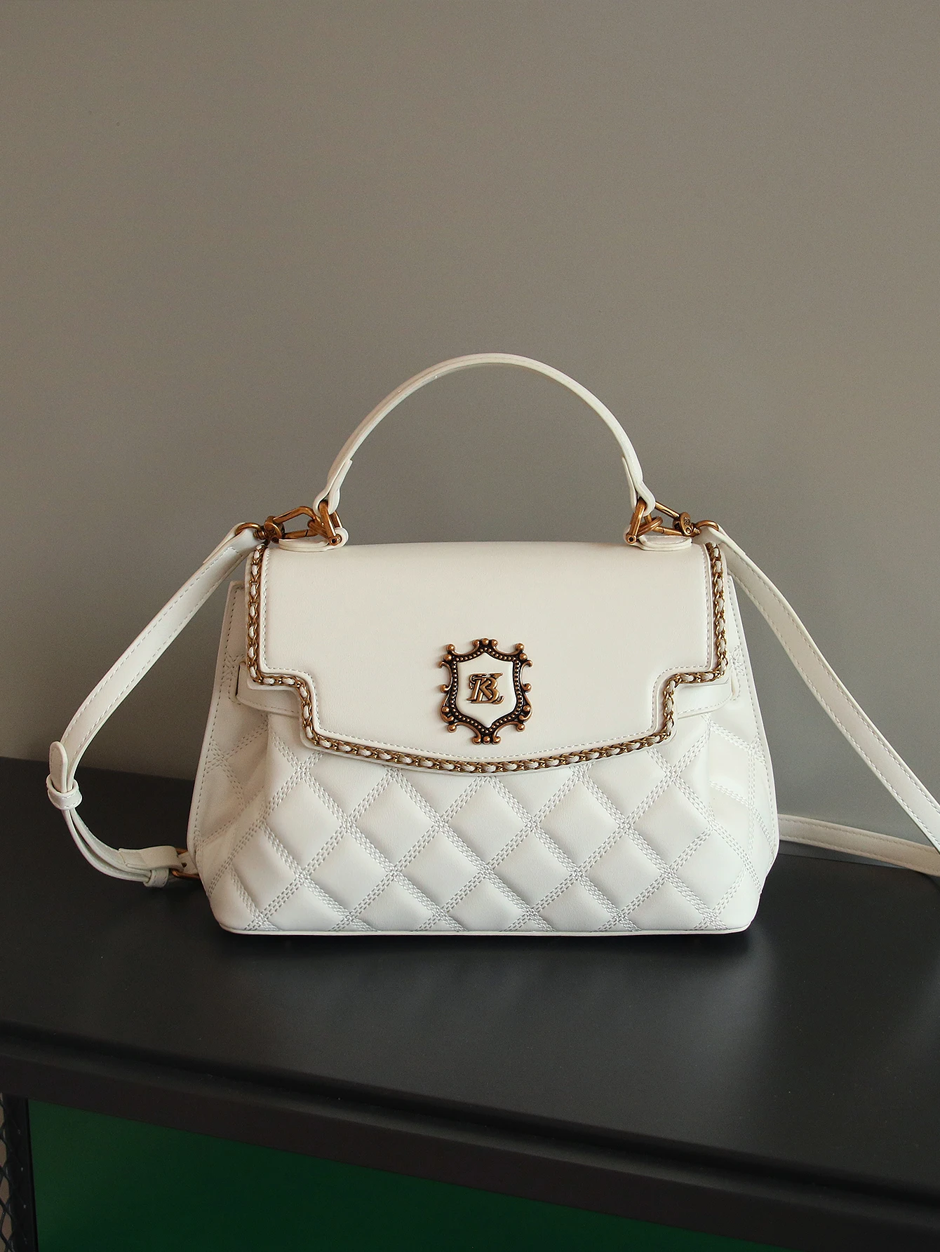 

Spring and summer of 2026, the new niche design is exquisite, and the lady's handbag is luxurious and exotic, and the chain bag