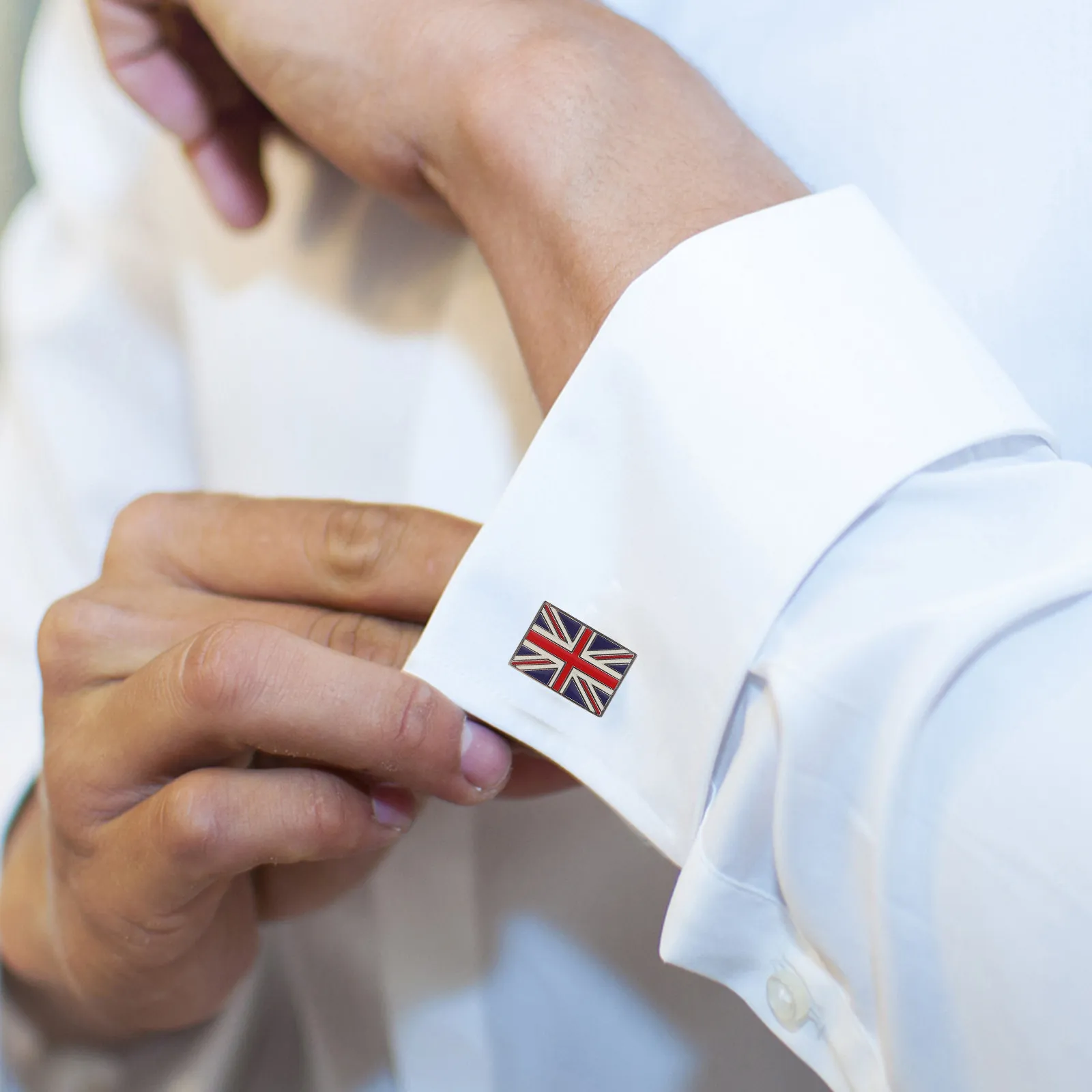 

Пара латунных запонок с флагом Великобритании, классические металлические застежки для рубашек, аксессуары для костюмов, смокингов и официальной одежды для мужчин