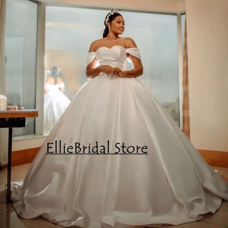 Vintage Ball Gown Wedding Dresses For Brides Off The Shoulder Short Sleeve Satin Princess Dubai Bridal Gowns Customized