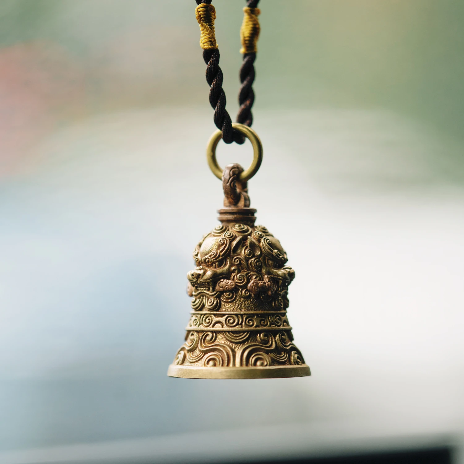 COPPERTIST.WU Lion-Biting Sword Bell Vintage Decor Bells Keychain w Key Ring for Car Home Office