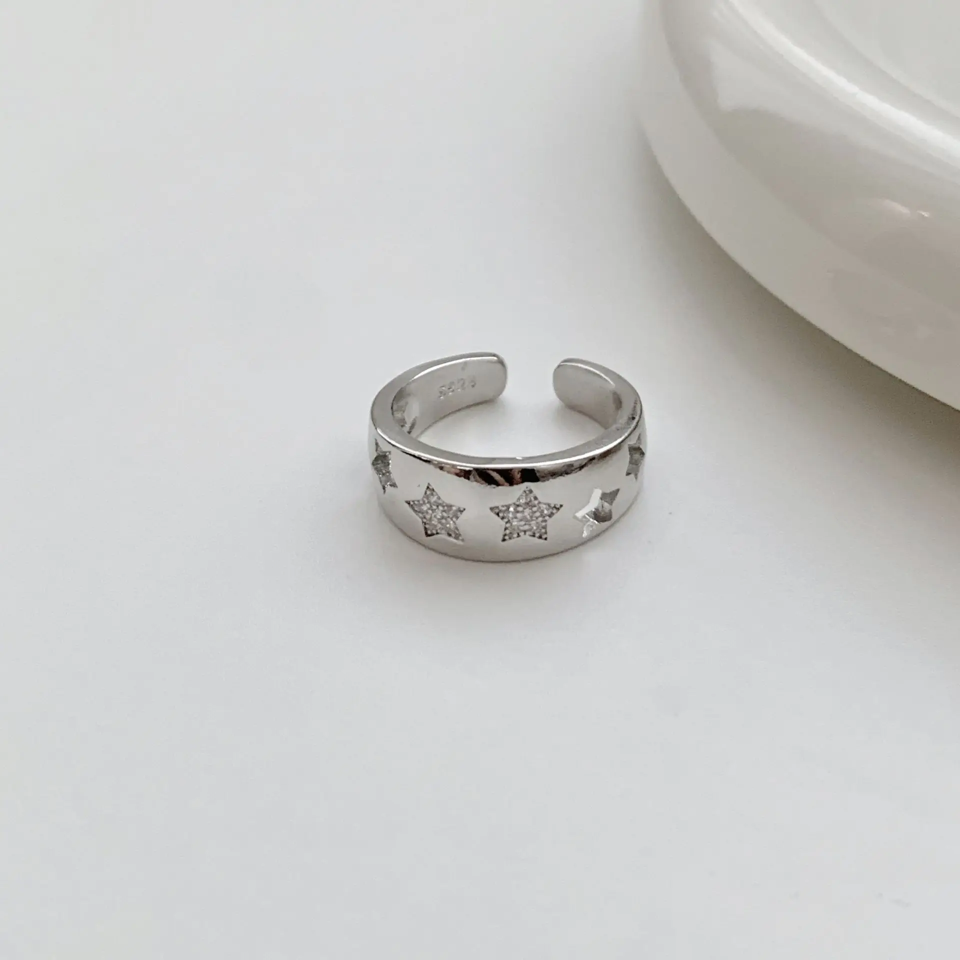 GANPUP Exquisiter Ovaler Hohler Verstellbarer Fingerring für Damen, Modischer Neuer Offener Ring, Schmuckgeschenk für Party und Geburtstag – Detail 2