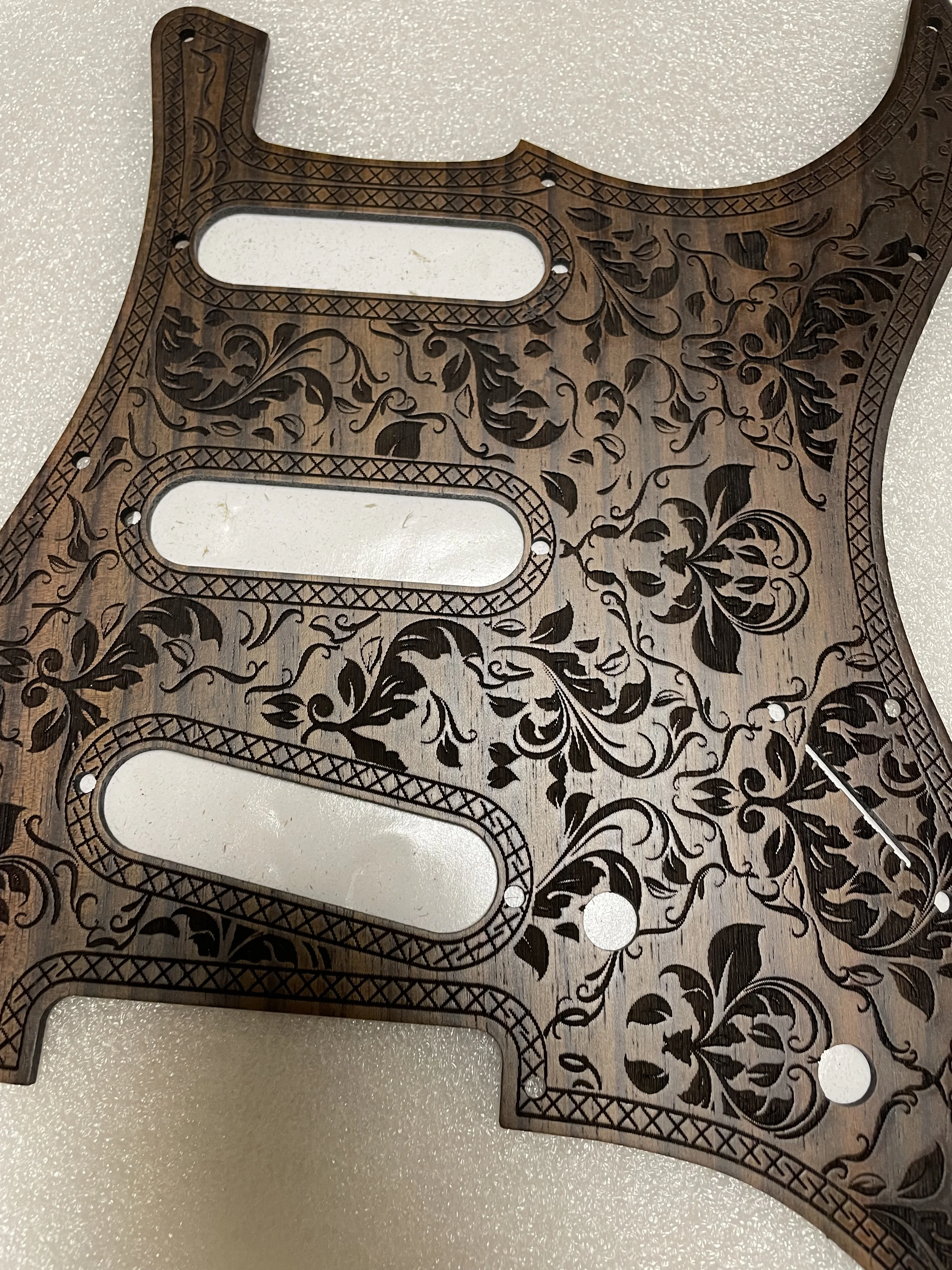 Handmade Carved Pattern Rosewood Electric Guitar Pickguard, Scratch Plate & Screws, 11 Holes, SSH, SSS, S T Parts