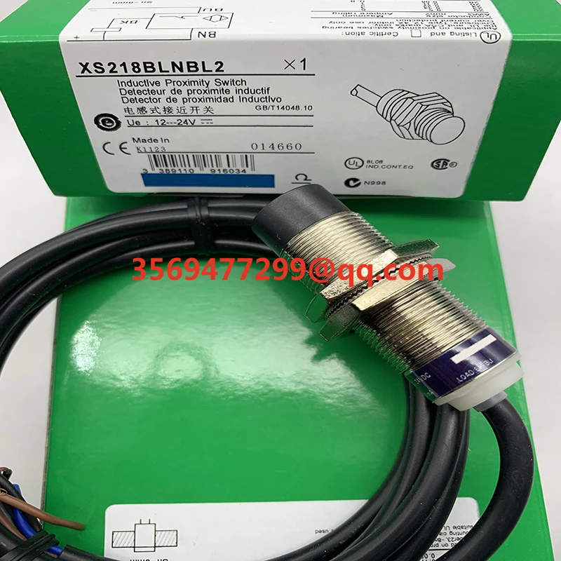 

Brand new spot XS218BLNBL10C Proximity switch sensor
