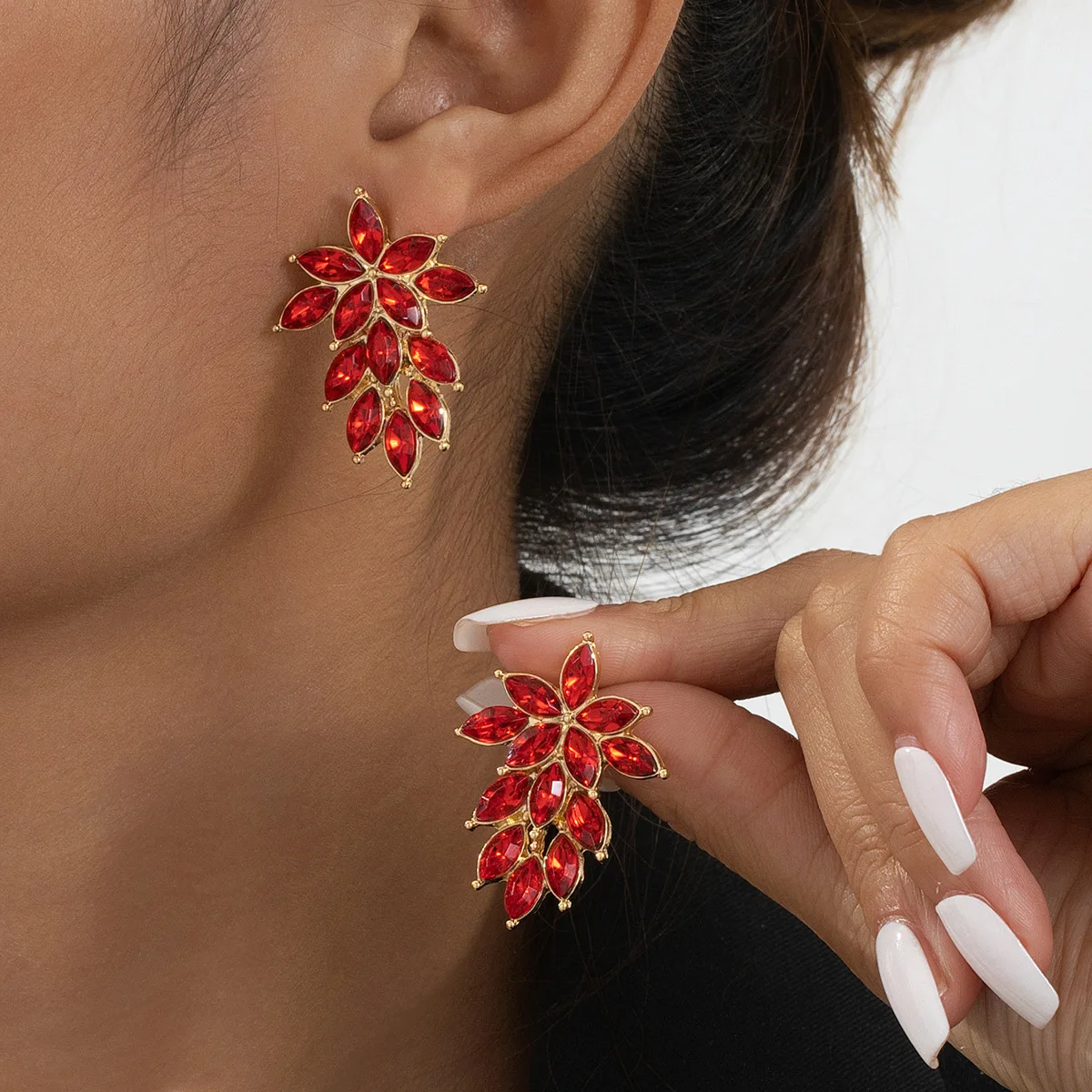 Women's Earrings for Women Red Stone Flower Accessories Black Minimalist Earring My Jewelery Jewelry Piercing Jewellery