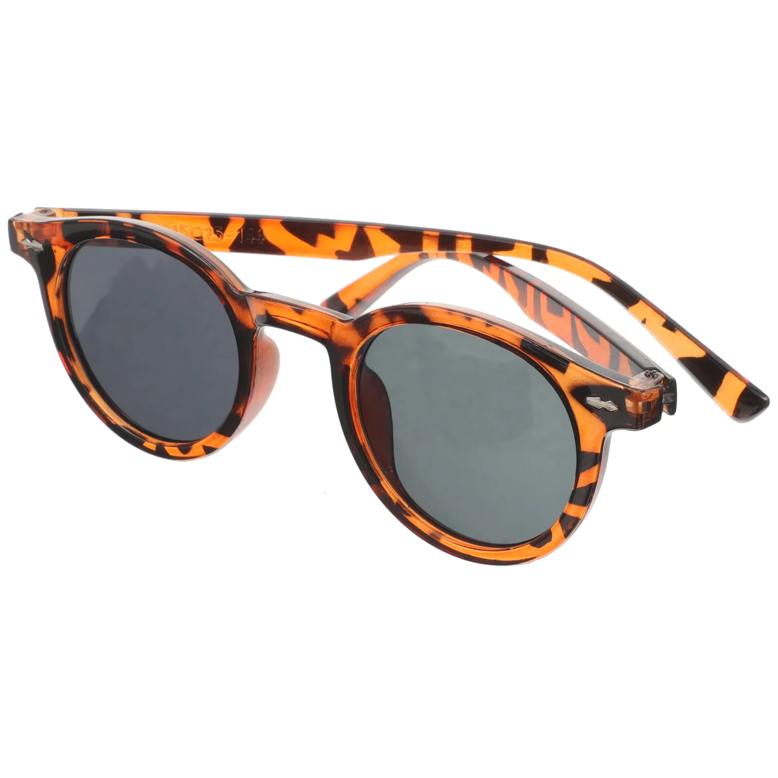 زوج واحد من نظارات الشمس بتصميم أنيق وخفيف الوزن وحواف ناعمة مضادة للانزلاق للرياضات الخارجية والقيادة وركوب الدراجات والسفر للرجال