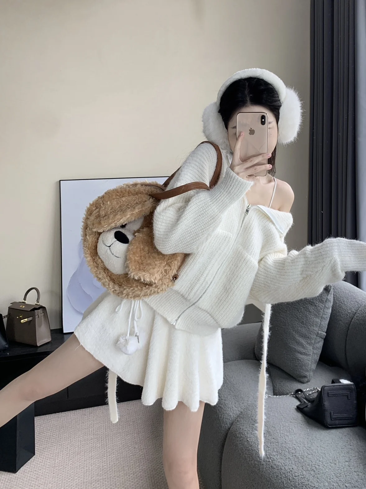 

Нежный комплект из вязаного свитера с капюшоном и белой юбки Sweet Sle, серия Pure Desire White Moonlight, коллекция Beloved Golden Girl