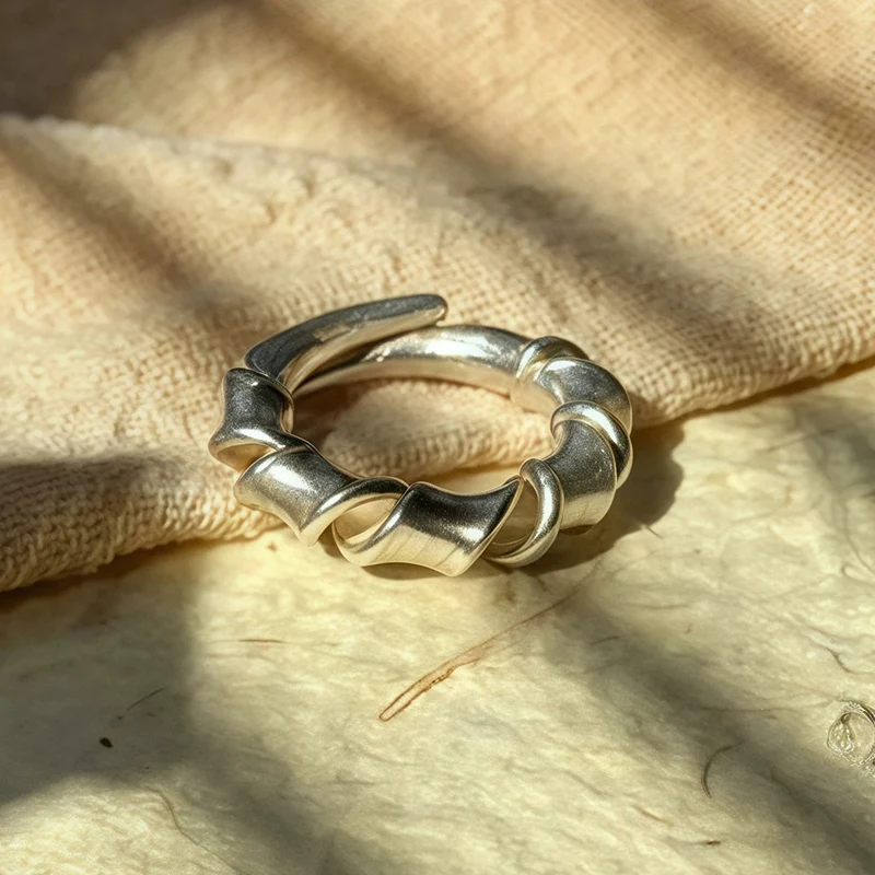 Thai Silver Twist W…