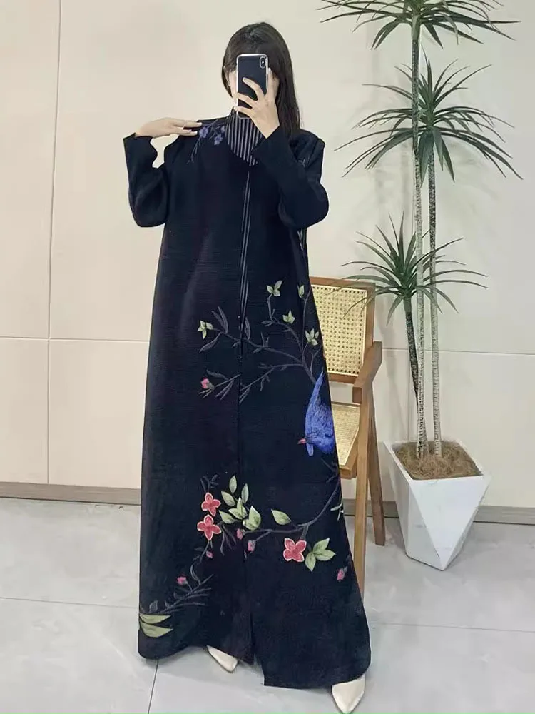 LANMREM Pleated Flower Print Black Coat With Round Neck Long Sleeved Cape Women\'s Fashion Clothing 2024 Autumn New 2DA7602