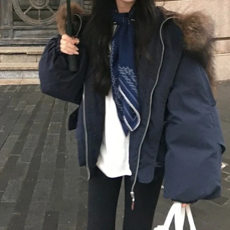 

Женское зимнее хлопковое пальто с большим меховым воротником и капюшоном, плотная и стильная парка для миниатюрных размеров.