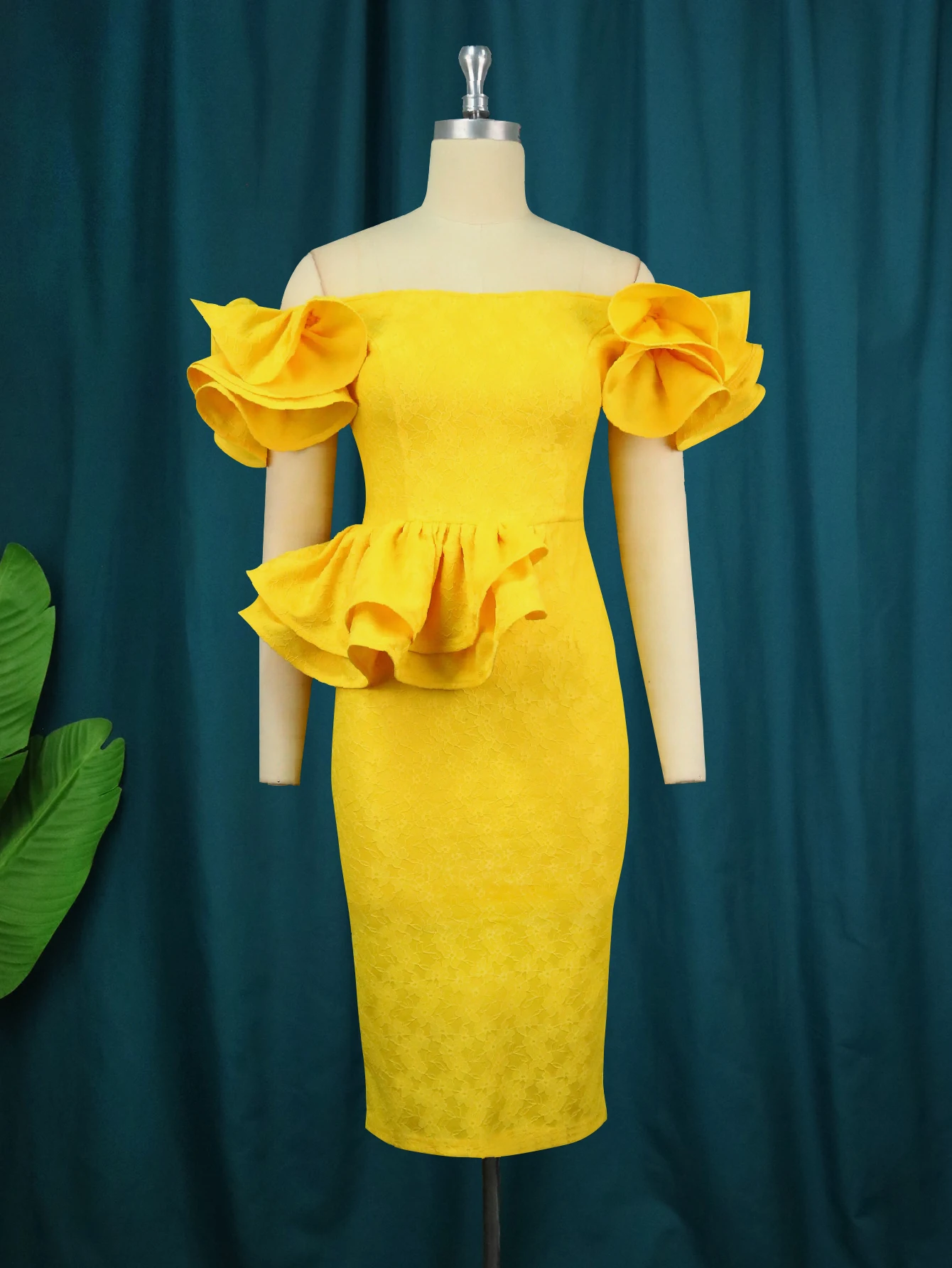 Plus Size Yellow Dresses Off Shoulder Lace Strapless High Waist Pencil Midi Party Gowns Evening Cocktail Curvy Women Outfits