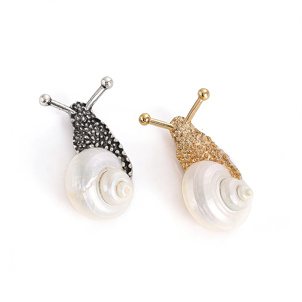 Natural Conch Shell Snail-Shaped Inlaid Rhinestone Brooch for Women Men Collar Pin Scarf & Sweater Clips Party Statement Jewelry