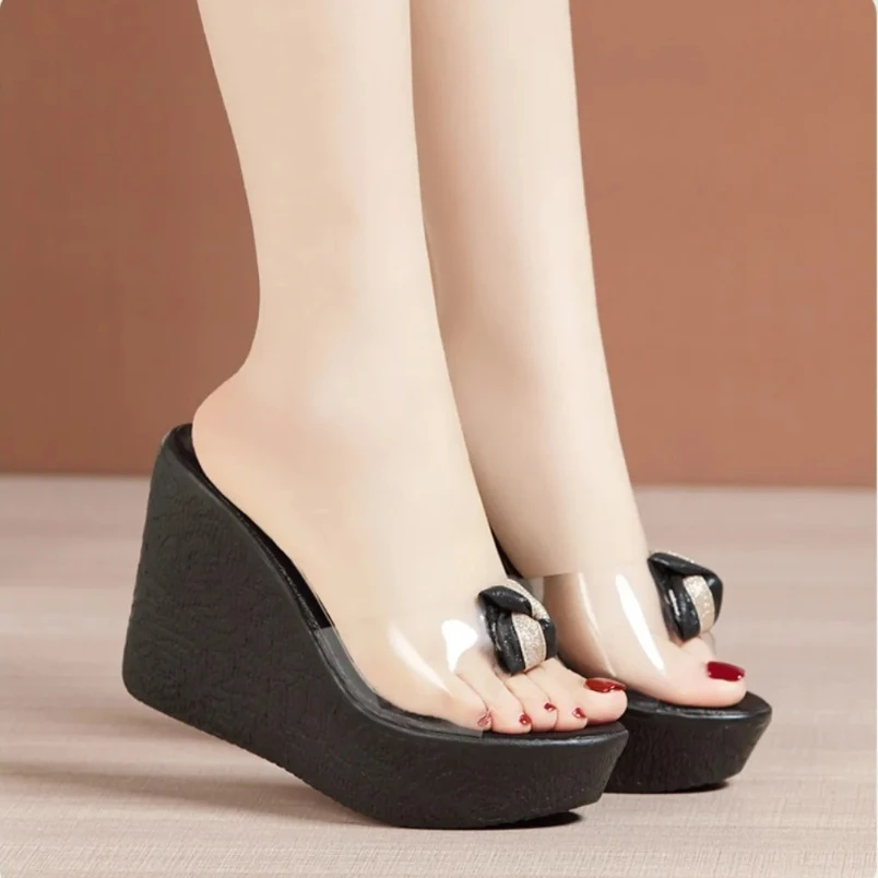

Лето 2022, женские тапочки на танкетке 11 см, модные сандалии на платформе с открытым носком на высоком каблуке, прозрачная обувь, женские шлепанцы