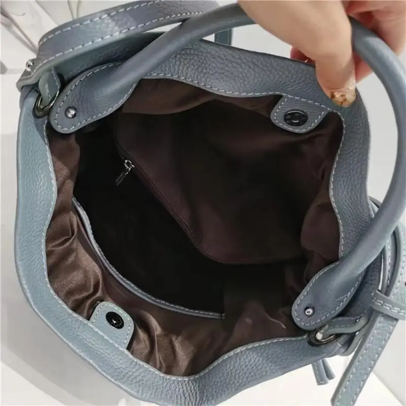 Fashion Leather Bucket Bag Ladies Messenger Bag Casual One Shoulder Drawstring First Layer Leather Bag