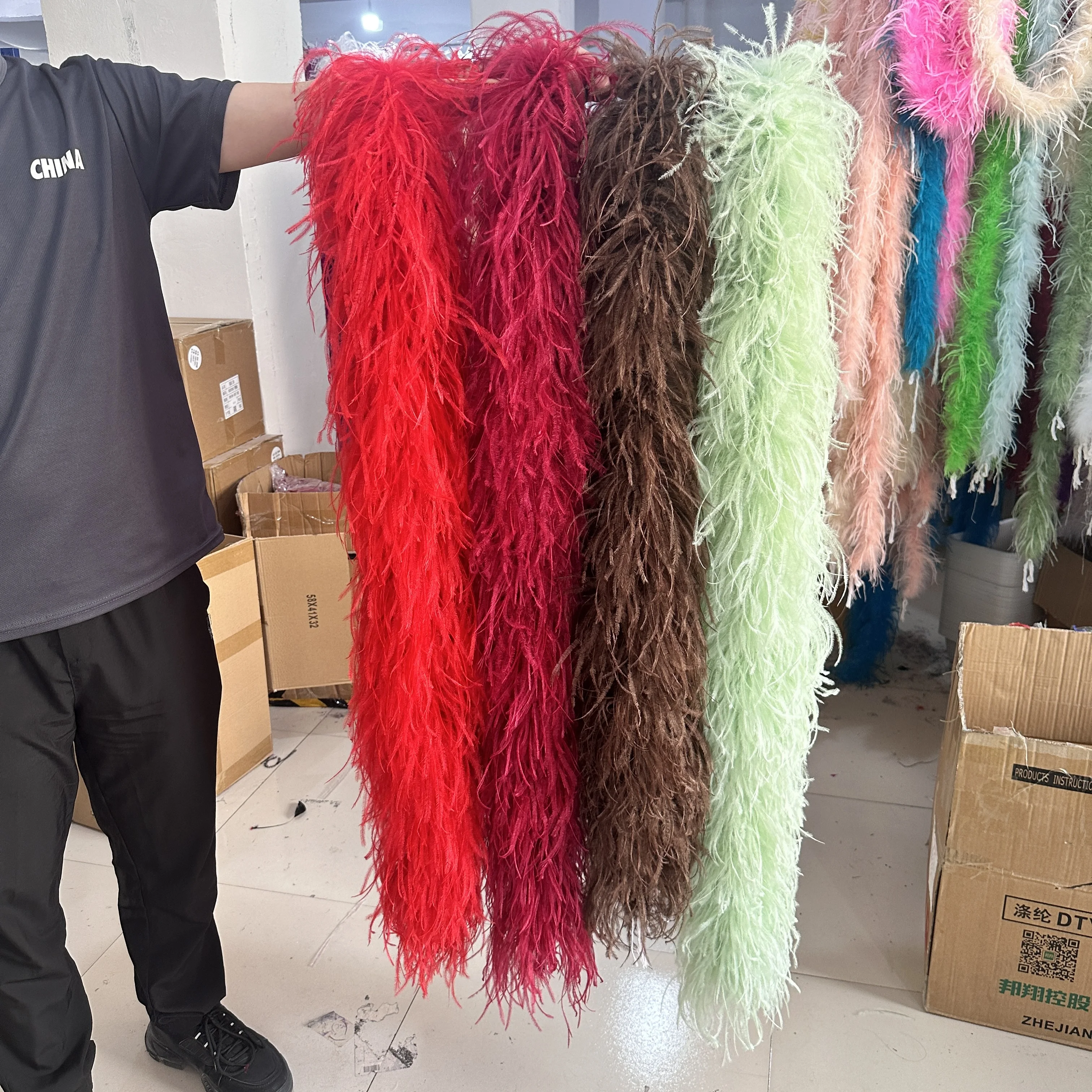 2 4 6 8 10 PLY Red Ostrich Feather Boa Fluffy Ostrich Feather Trim for Party Clothing Wedding Dress Sewing Plumes Decoration 1 M