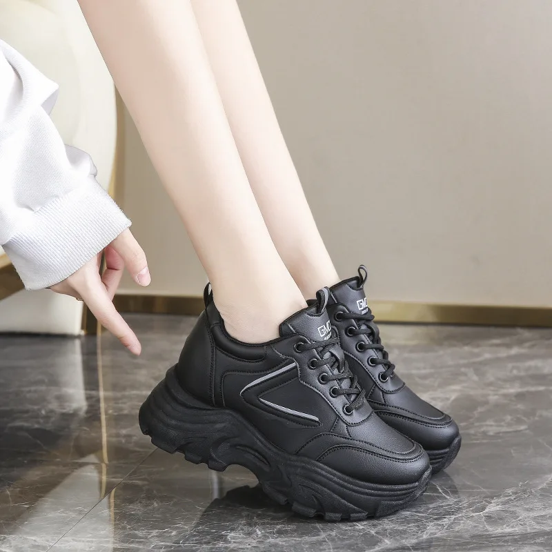 Comemore 2024 nuove scarpe da ginnastica alte con plateau da donna moda femminile Basket con zeppa scarpe sportive con tacco alto per Sneaker da