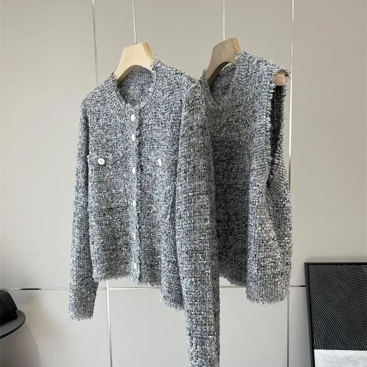 

Limited Edition!! Finally Here!! Authentic!! He3900!! Tassel Lace Heavy Woolen Little Black Dress Open Cardigan Vest