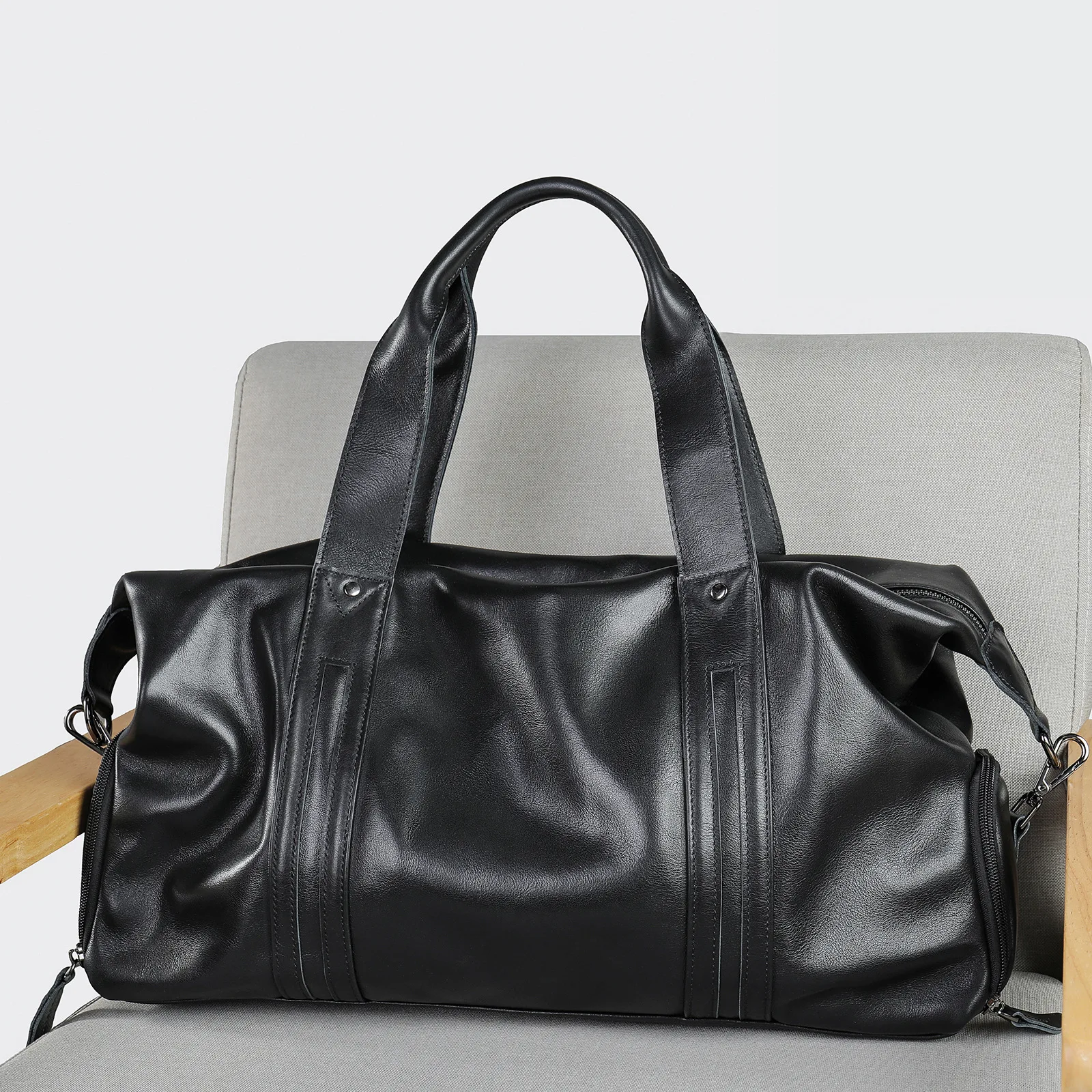 Premium Genuine Leather Duffel — Spacious Commuter Tote & Shoulder Bag, Waterproof Travel Luggage for Long Trips