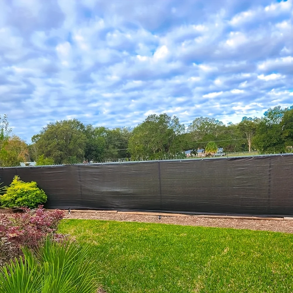 

A Basic Sunshade Net Suitable for All Four Seasons Made of High-Density Polyethylene, It Can Withstand Temperature Changes in S