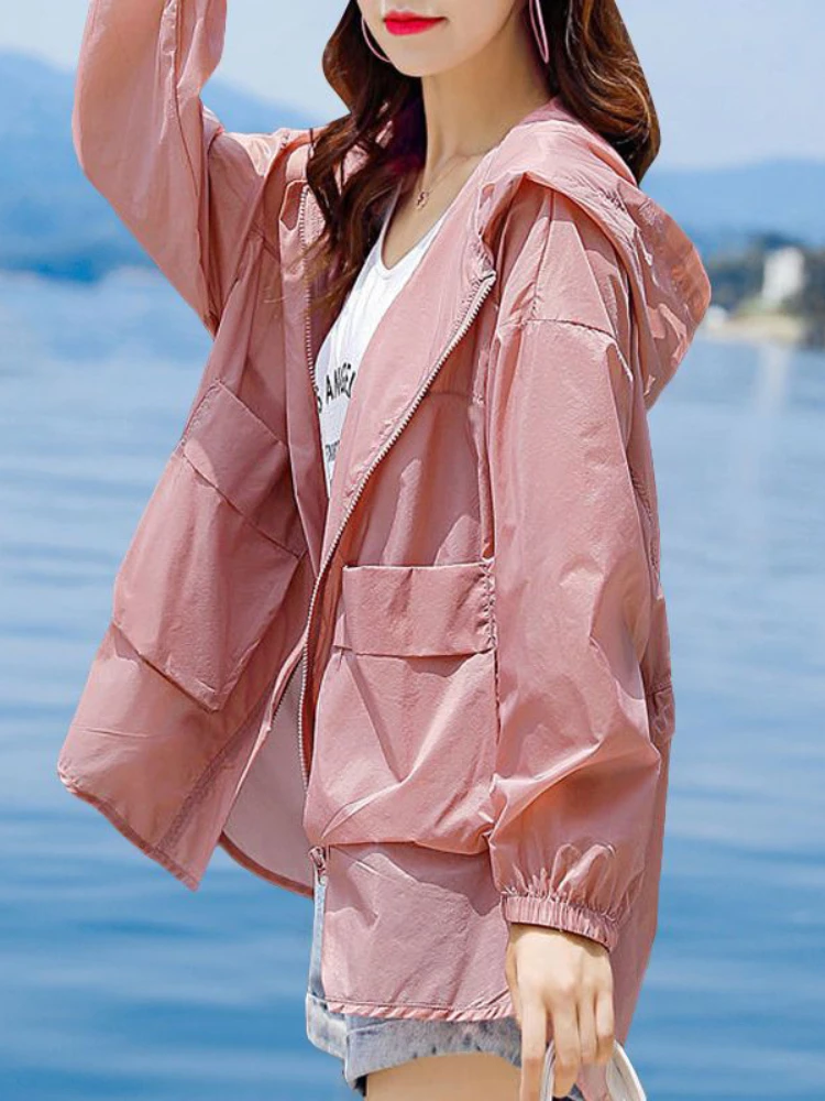 2023 Summer Short Korean Version Fashion Wild Ladies Hooded Sun Protection Jacket Slim Fit Thin Female Rush Front Clothes Tops