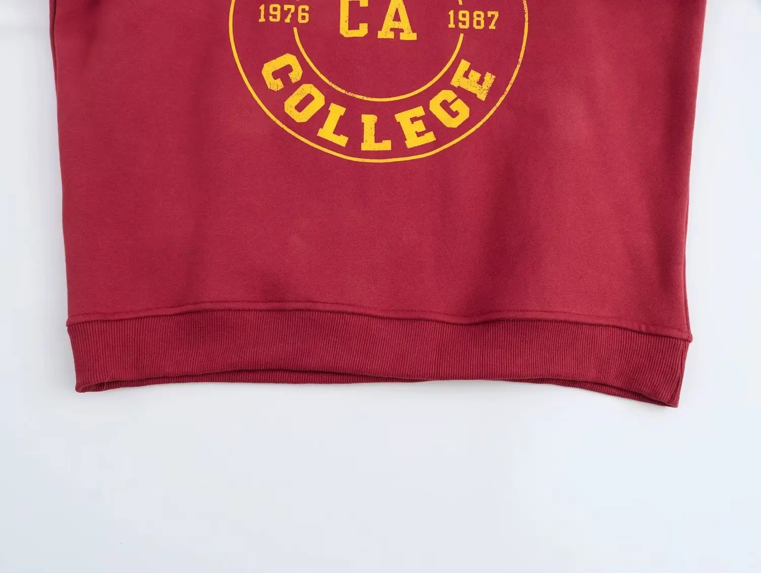 Dave&Di 2024 Winter Vintage Old School Style Letter Printed Red Round Neck Hoodie Sweatshirt Pullover Women Tops