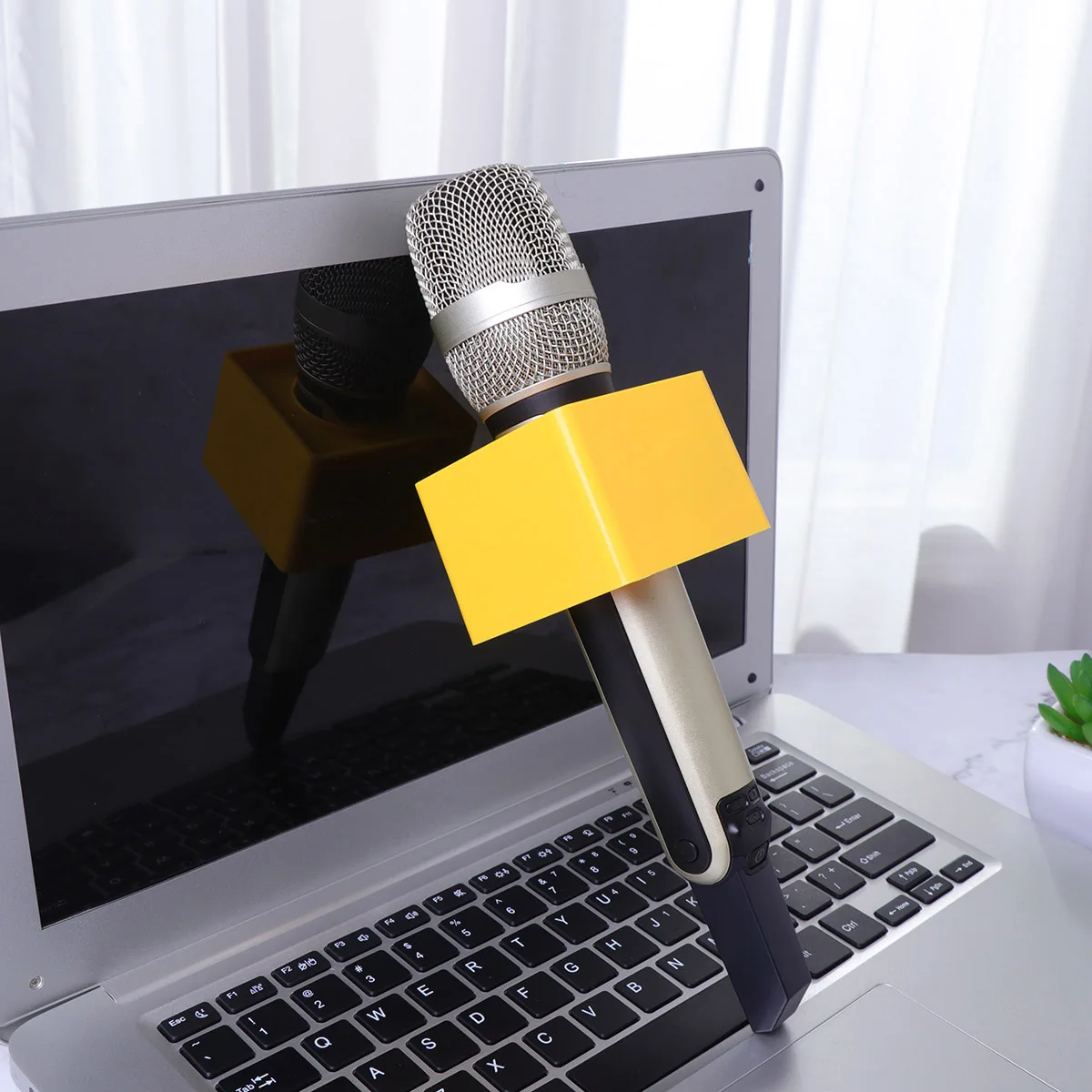 

Yellow Mic Logo Stand Abs Durable Interview Microphone Holder For Reporters Large Logo Display Professional Use Portable