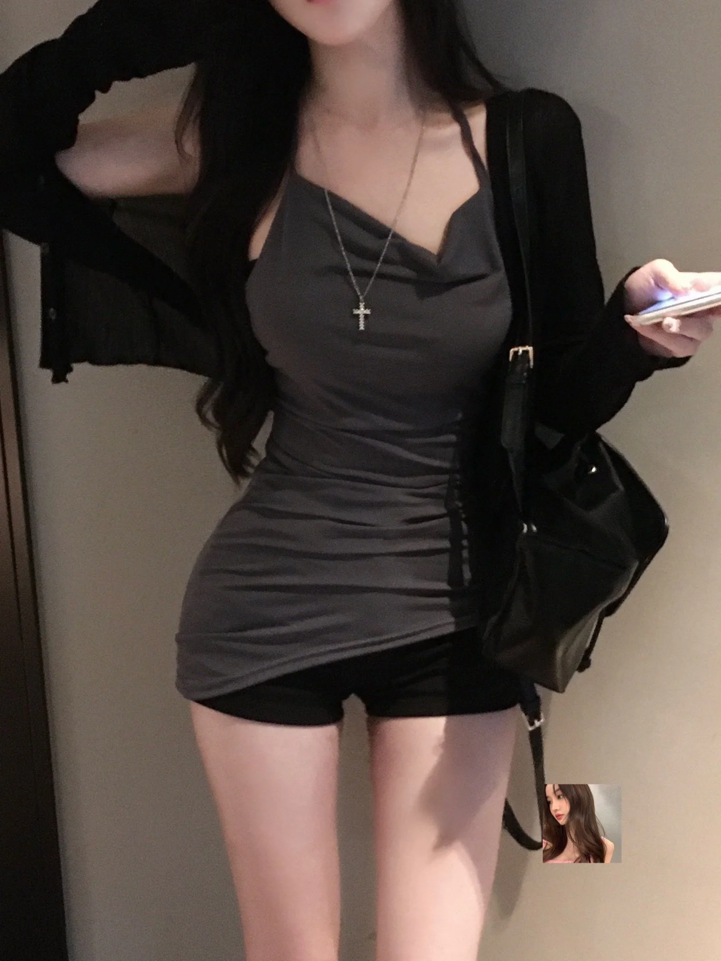 Dongda Gate 2026 Summer New Pleated Halter Neck Strap Vest Backless Women's A-Line Narrow Strap Vest No Brand Flip Collar