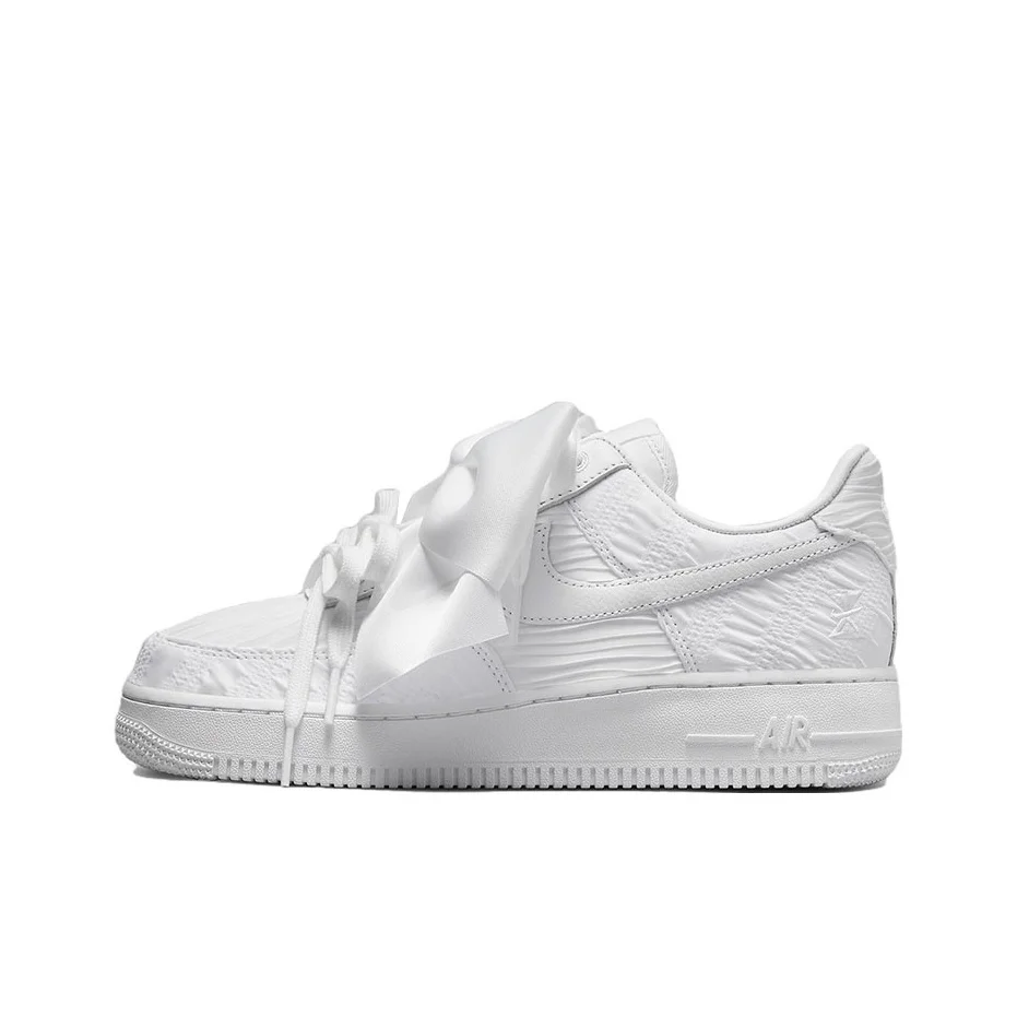 

Женские кроссовки Nike Air Force 1 Low "Bow" DV4244-111
