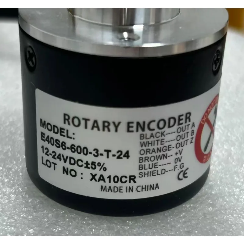 1PCS Encoder E40S6-100-3-T-24 E40S6-360-3-T-24 E40S6-500-3-T-24 E40S6-600-3-T-24