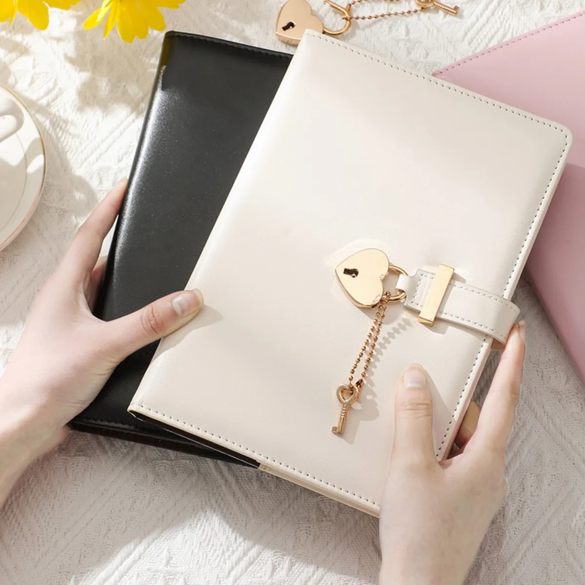 1 دفتر ملاحظات مع قفل حب، هدايا للأزواج، مستلزمات مدرسية، قرطاسية، ودفتر ملاحظات ذو خصوصية