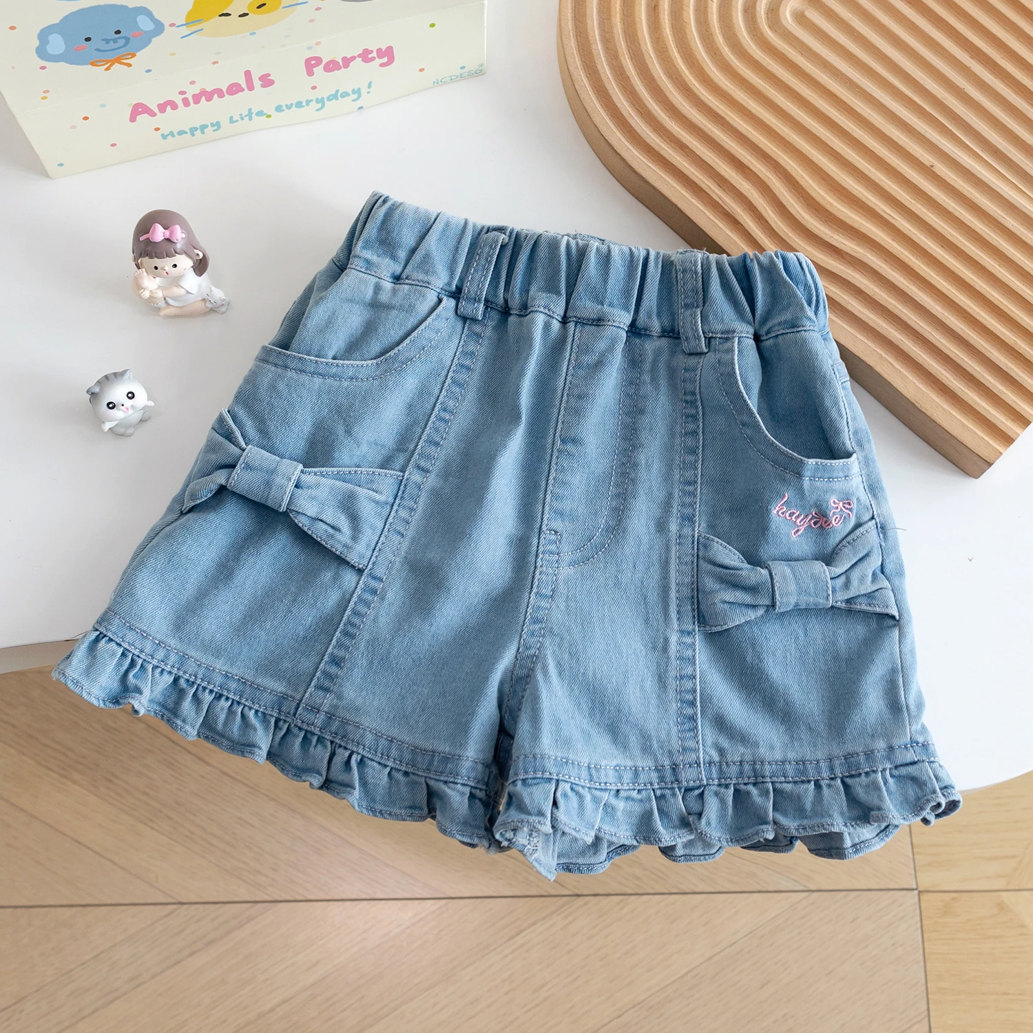 

Fashion Children's Denim Shorts Sweet Girls Bow Letter Embroidered Cowboy Shorts Summer Girls' Ruffle Edge Loose Short Pants