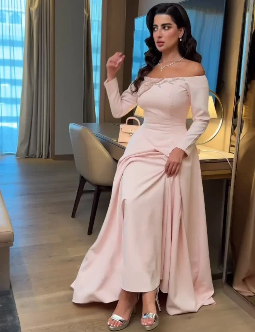 

Изысканный плиссированный узор с блестками по индивидуальному заказу, длинные платья трапециевидной формы с открытыми плечами, на заказ, для торжественного случая, для выпускного вечера