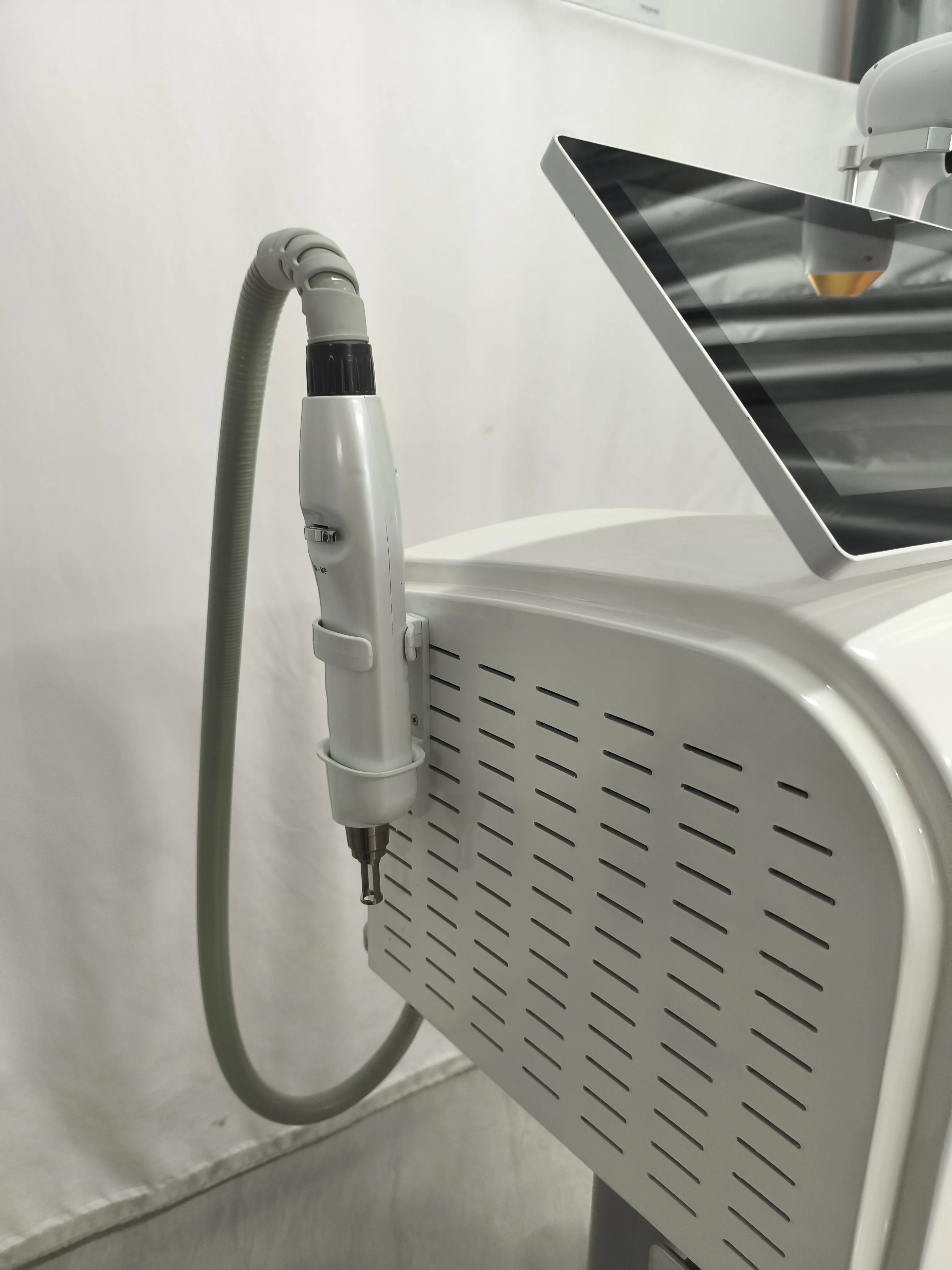 2 in 1 Laser Hair Removal And Tattoo Removal Beauty Device 808NM Semiconductor Freezing Point Laser Hair Removal Salon Machine