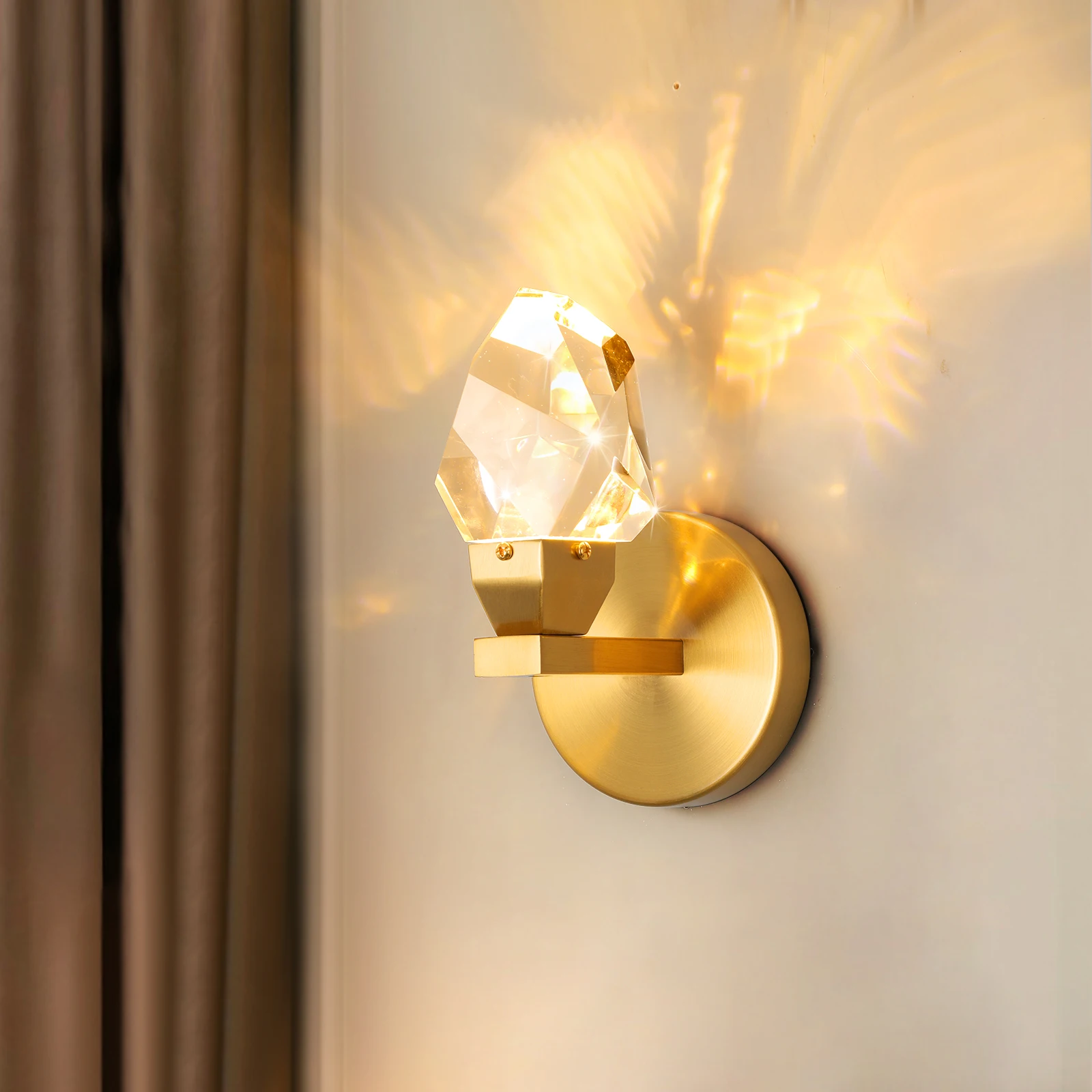 

Copper Wall Light Luxury Crystal LED Wall Sconce Lamp Diamond Designed Home Decor Bedside Background Lamps Wall Indoor Lighting