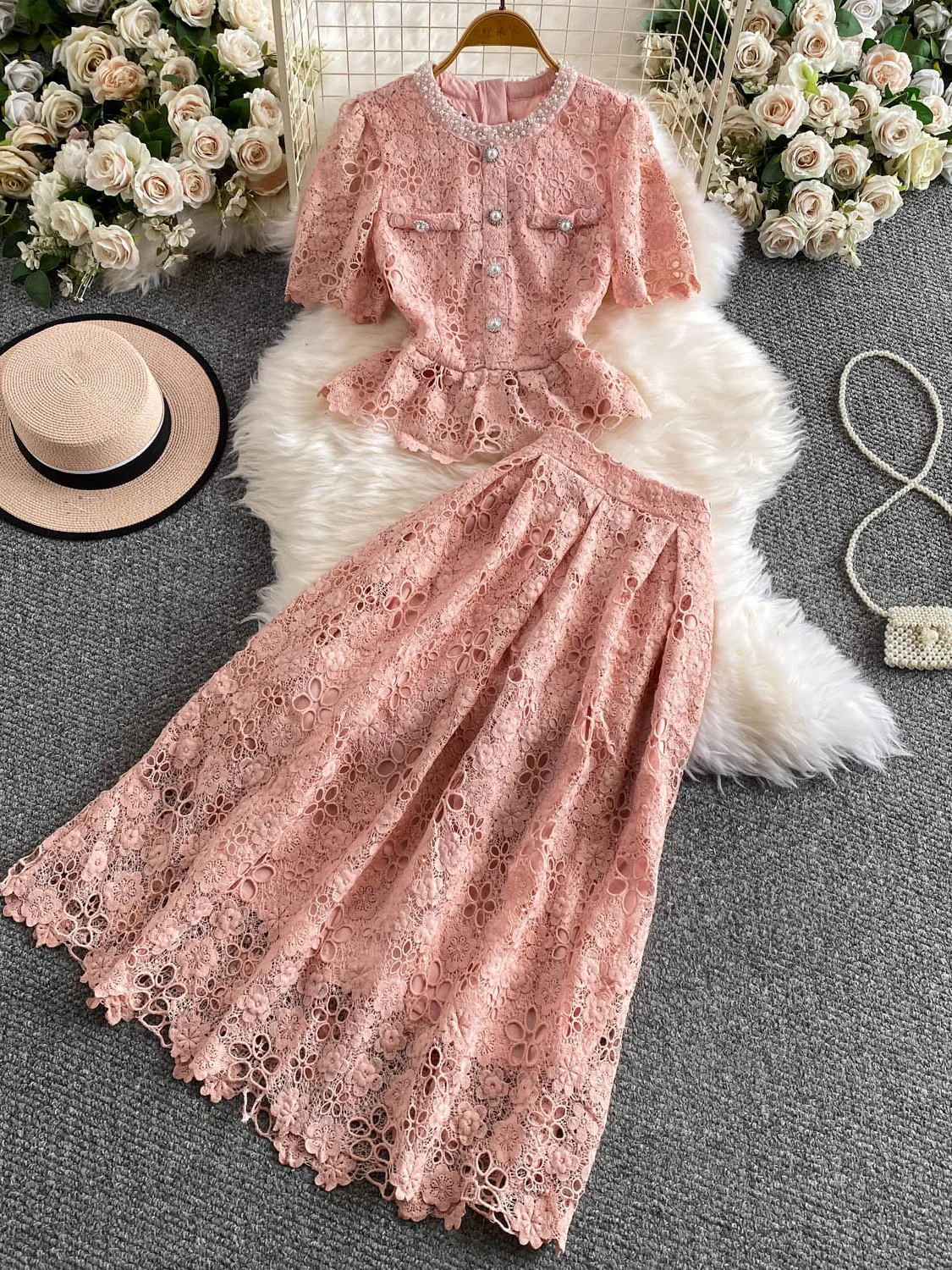

Elegant Lace round Neck Top High Waist Slimming Skirt Two-Piece Set Youthful Pearl Detail Fashionable Commute Style Women's E...