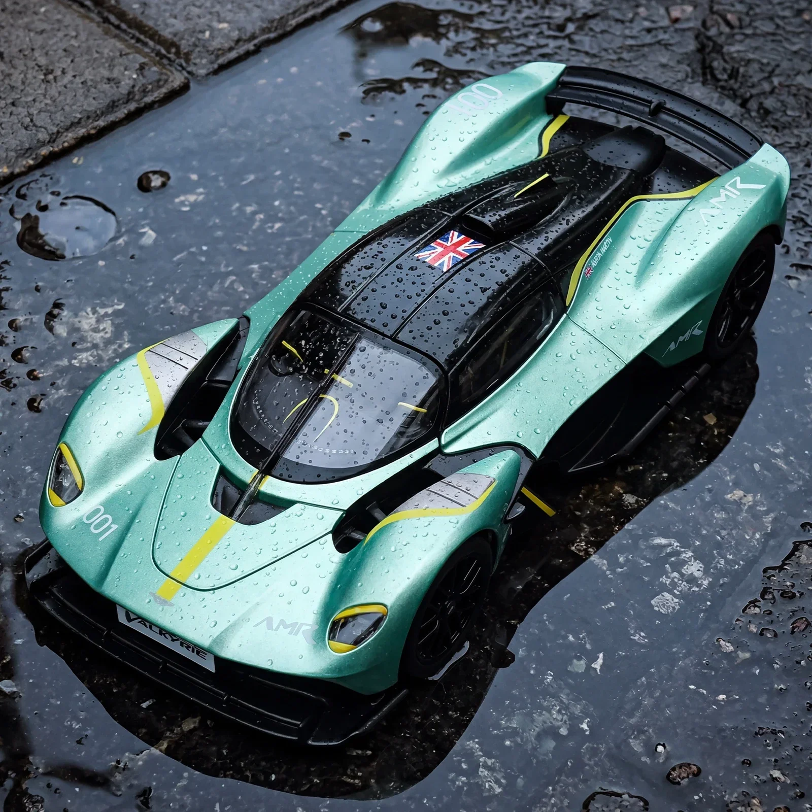 

1:18 Exotic Hypercar Alloy Model Desktop Display Gift