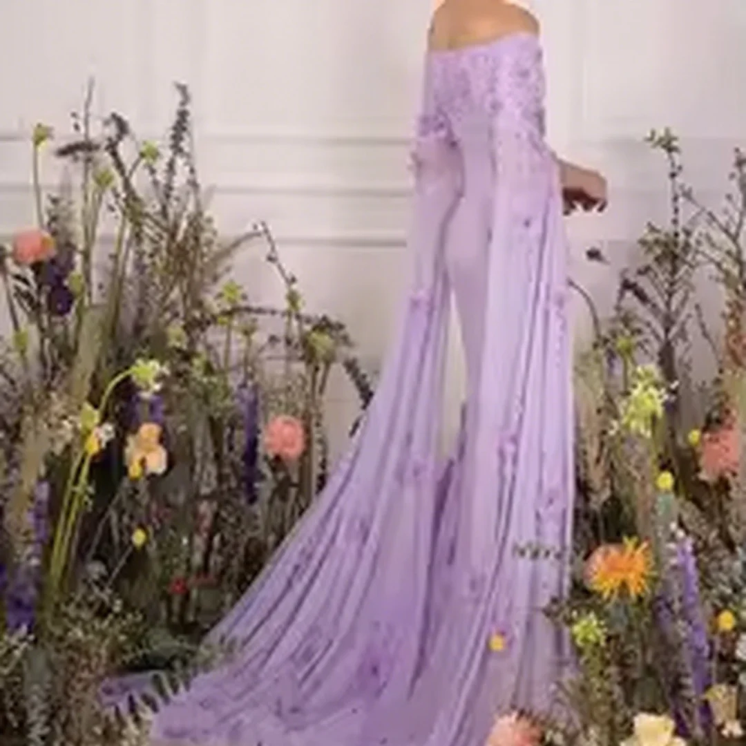 فستان سهرة مخصص من الشيفون الخزامى والترتر اللامع مع رقبة قارب زهور ثلاثية الأبعاد قبالة الكتف وأكمام طويلة