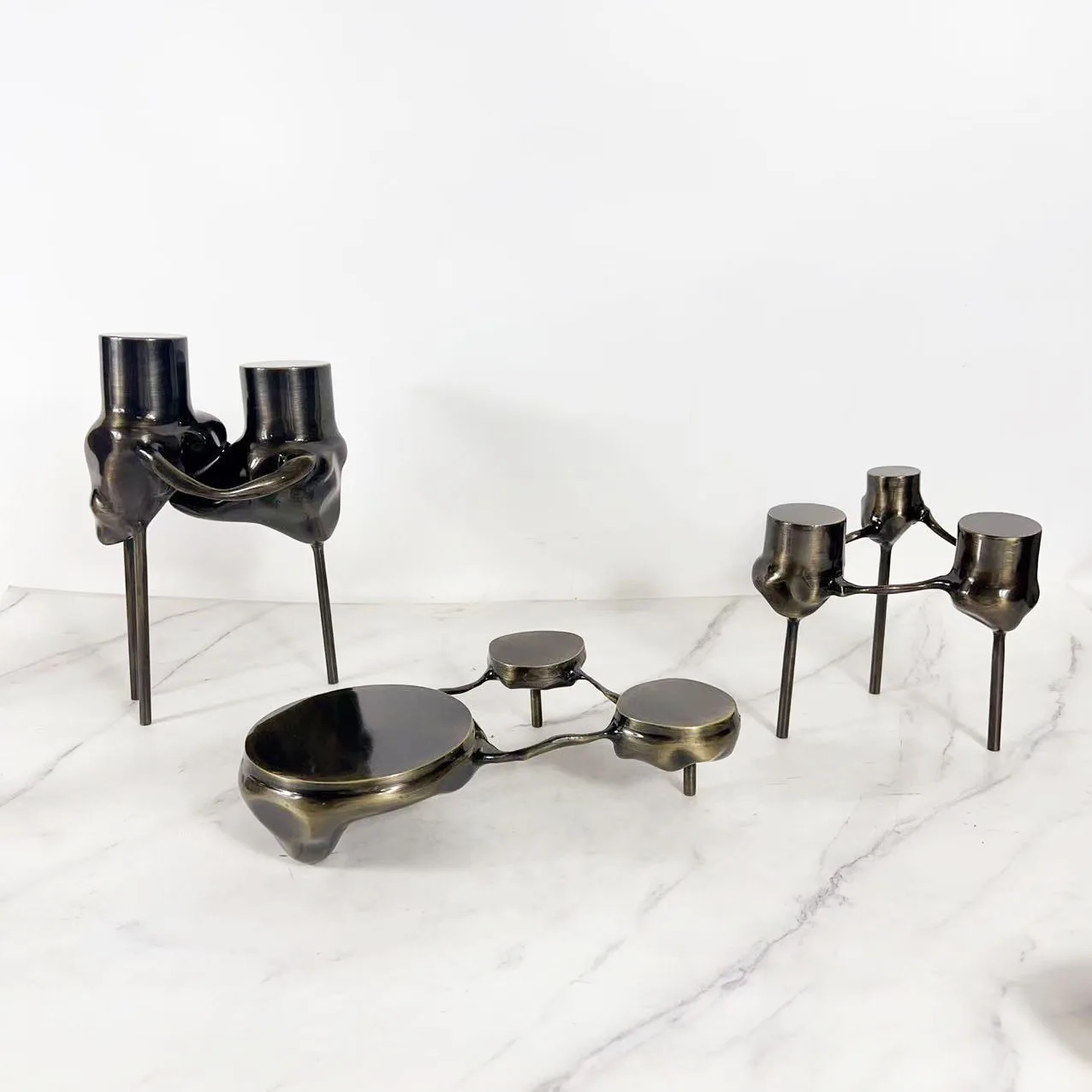 زخرفة شمعدان نحاسية حديثة وبسيطة بثلاثة أرجل، زخرفة مدخل طاولة القهوة في غرفة المعيشة #3