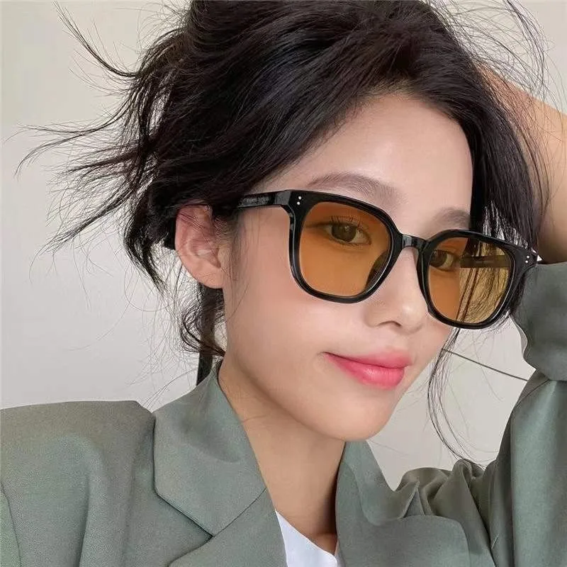 Women Fashion Square Frame Sun Glasses Outdoor Shades Wild  display picture 2