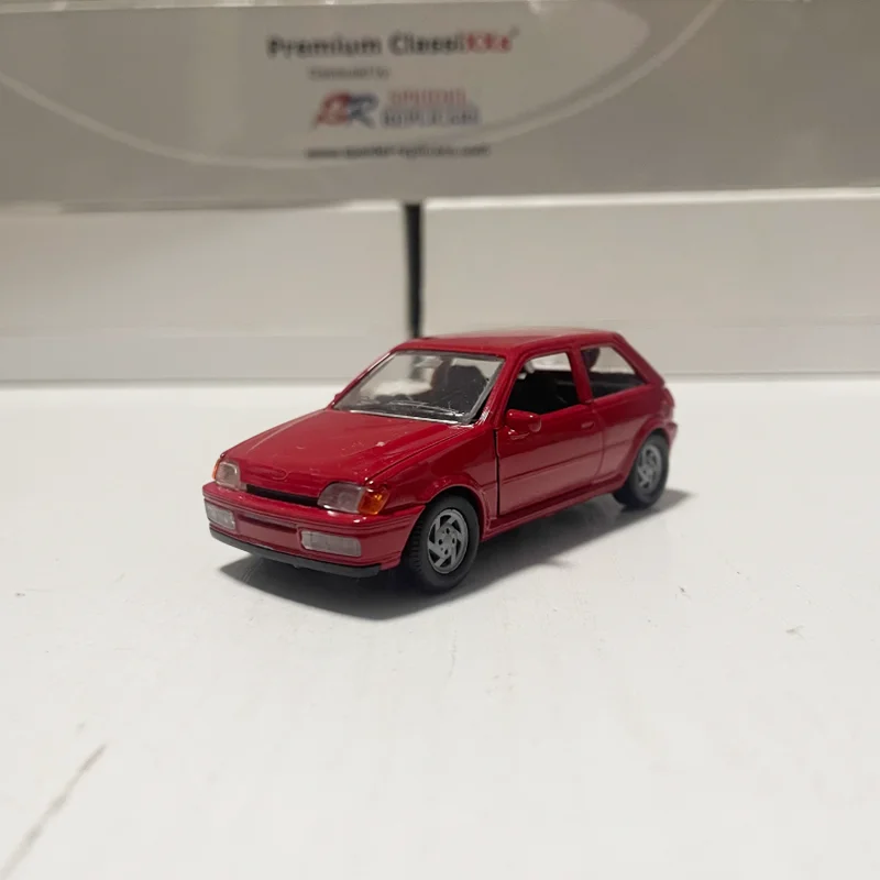 

Литой под давлением Schabak, масштаб 1:43, XR2i MK3, двухдверная модель автомобиля из сплава, коллекция для взрослых, сувенирный подарок для мальчика, игрушки, статический дисплей