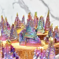 1pc Artificial Crystal Pyramid, Rainbow Aura Crystal Ore, Mineral Collectible Specimen Green & Purple Metal Ornament, Home Decor
