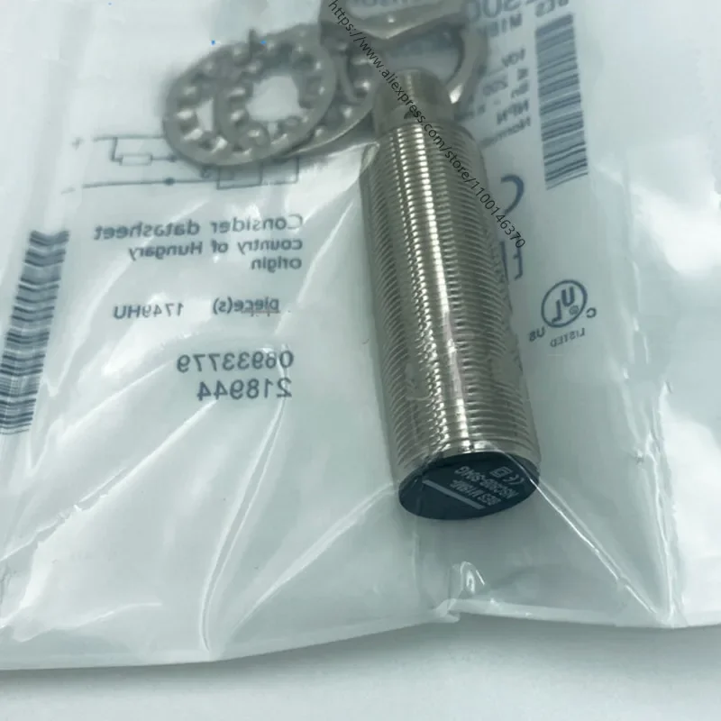 

3Pcs New Proximity switch BES007L BES M18MI-NSC80B-S04G three-wire NPN normally open