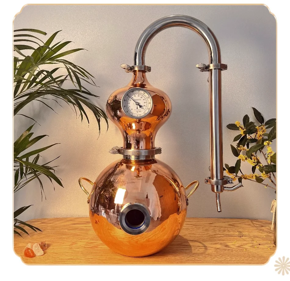 Antique Small Distillation Equipment Pure Copper Distiller for Distilled Wine Whisky Oil Liquor Small Distiller