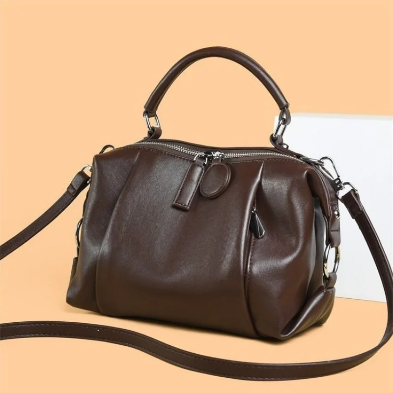 

Artisan Crafted Bucket Bag For Women Drawstring Leather Shoulder Bag With Intricate Stitching Details