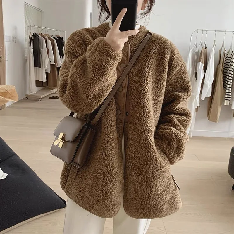 Lamsvachtjas, losvallend model, opstaande kraag, dames herfst-winterjas, open plaat, kleur, merknaam kleding