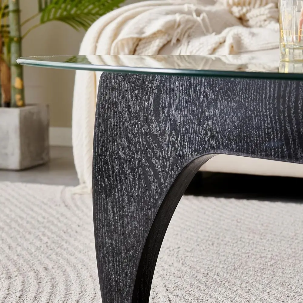 Elegante mesa de centro triangular negra: muebles de salón modernos de alta gama