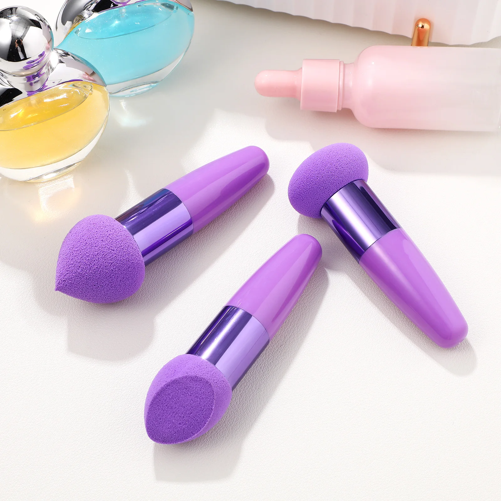 ชุดฟองน้ำแต่งหน้า 3 ชิ้น พร้อมด้ามจับ หลายรูปทรง สำหรับฟองน้ำแต่งหน้าที่สมบูรณ์แบบ ใช้เกลี่ยแป้ง