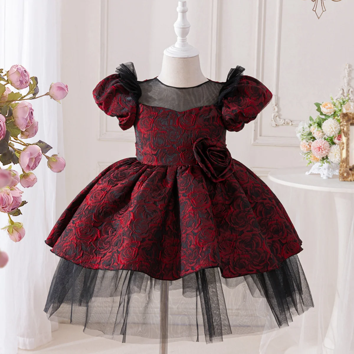 

2-10 Year Old Summer Girls' Dress Princess Dress Three-Dimensional Flower Fluffy Dress Vest Noble Princess Dress