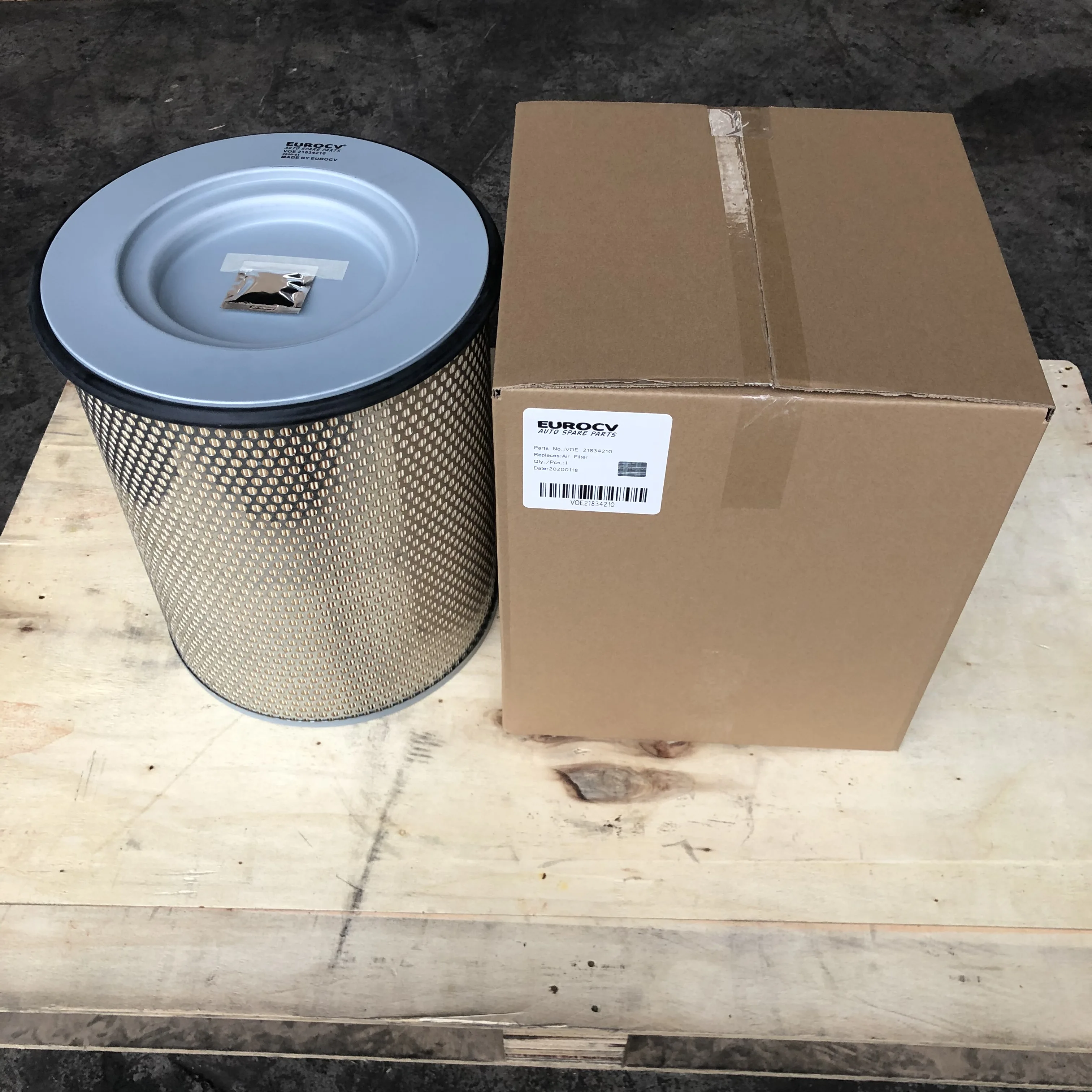 Spare Parts for Volvo Trucks VOE 21834210 Air Filter FH12 FH